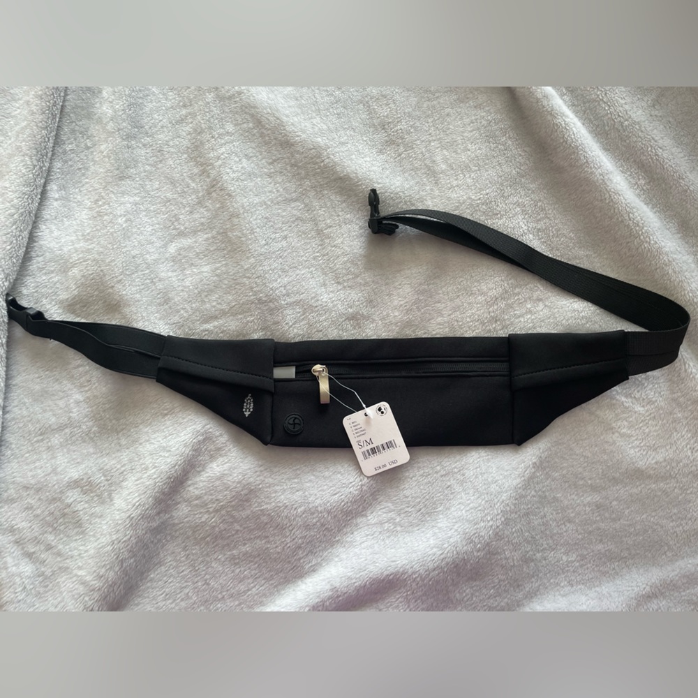 Red people running belt NWT